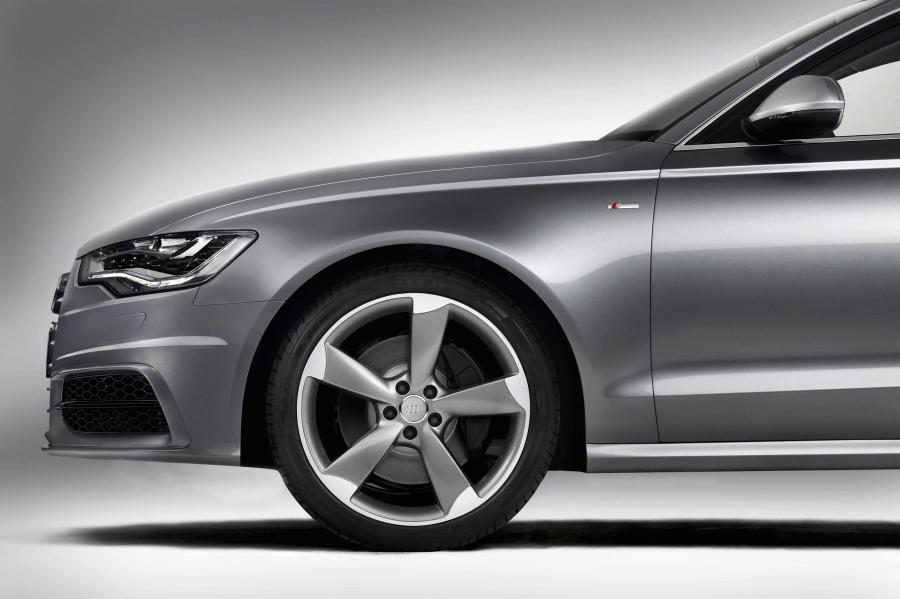 Детали экстерьера Audi A6 3.0T S-Line Sedan (4G, C7) 2011 года  (WW) (фото 8 из 115)